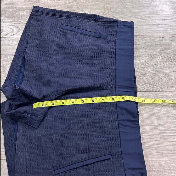 Lululemon Pack Light Shorts (2.5") Midnight Navy - Picture 10 of 13